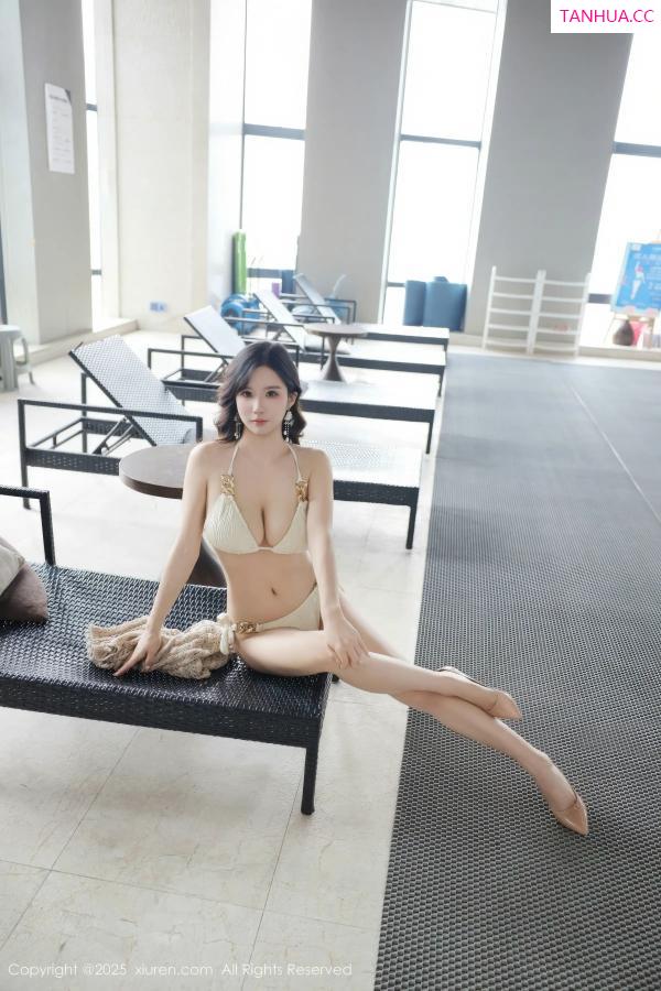   [XiuRen]高清写真图 2025.12.31 No.11182 小肉肉咪 性感比基尼第21张图片